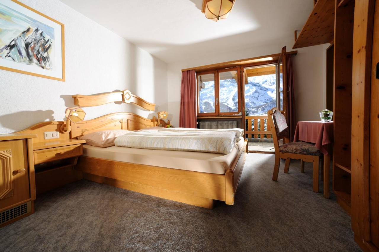 Hotel Alphubel Saas Fee Rum bild